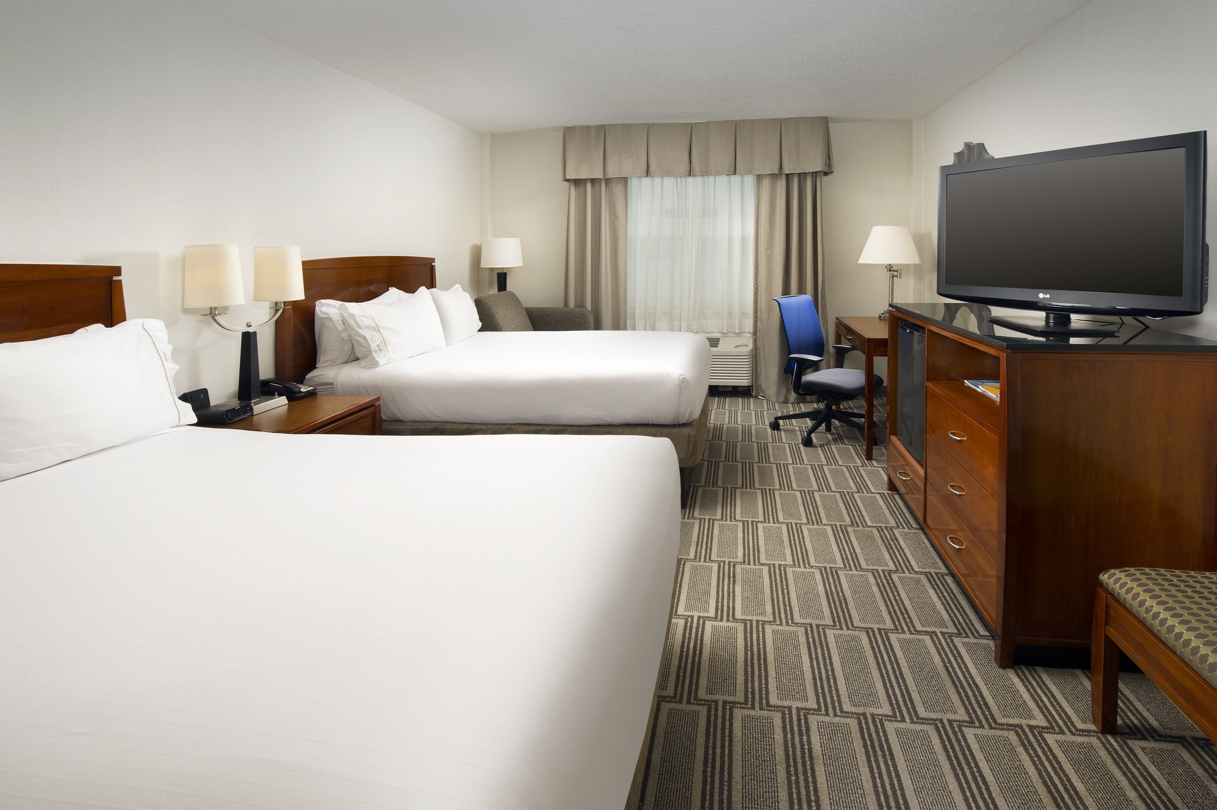 Holiday Inn Express Baltimore At the Stadiums 15/55