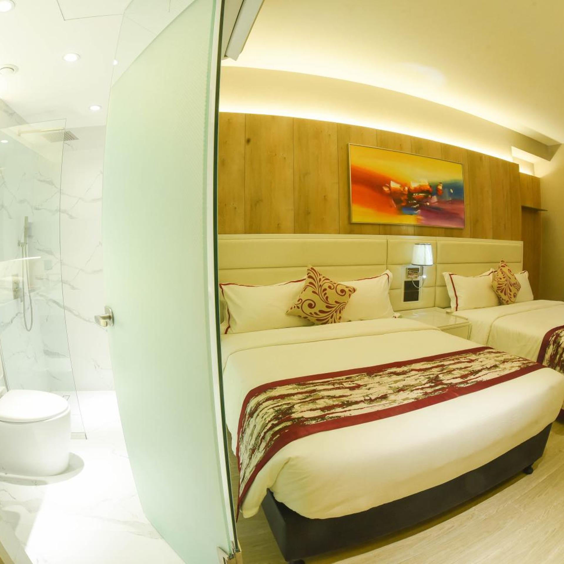 غرفة عائلية، Red Hotel Cubao 5/10