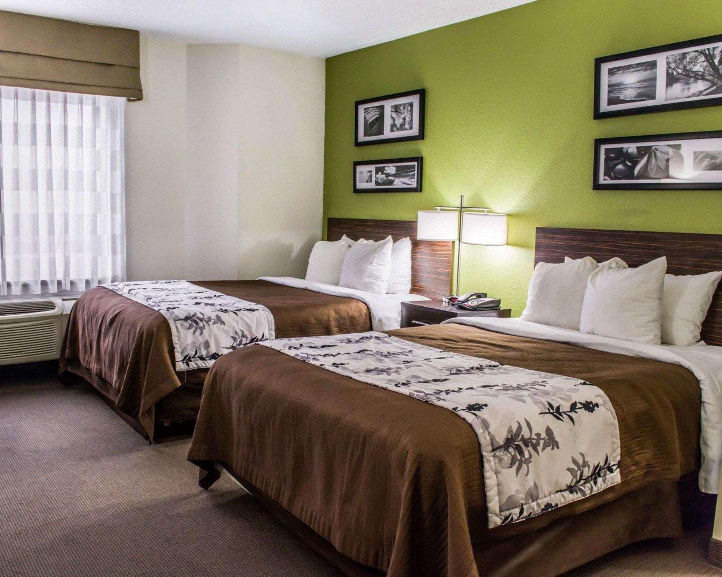 ROOM, 2 DOUBLE BEDS