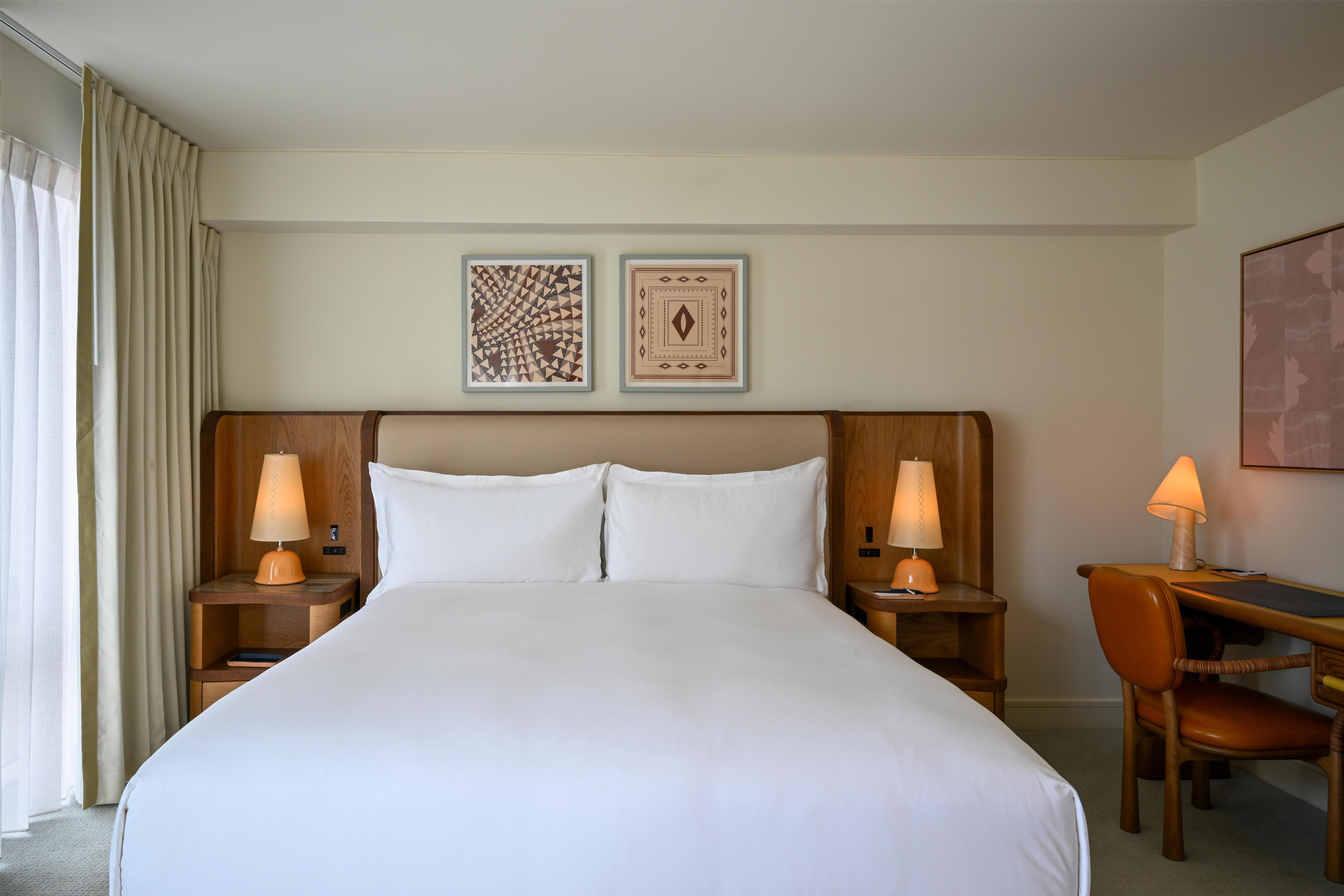 Room, Double Bed, City View