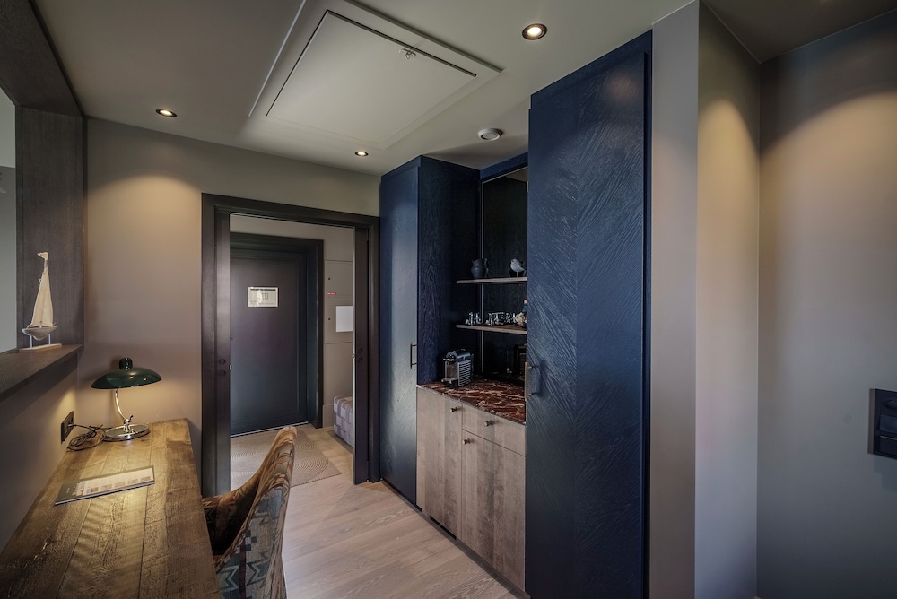 Henningsvaer Bryggehotell by Classic Norway Hotels 22/50