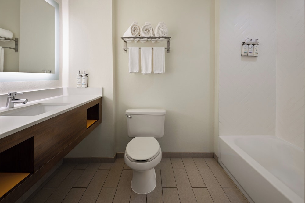 Holiday Inn Pearl - Jackson Area 68/71