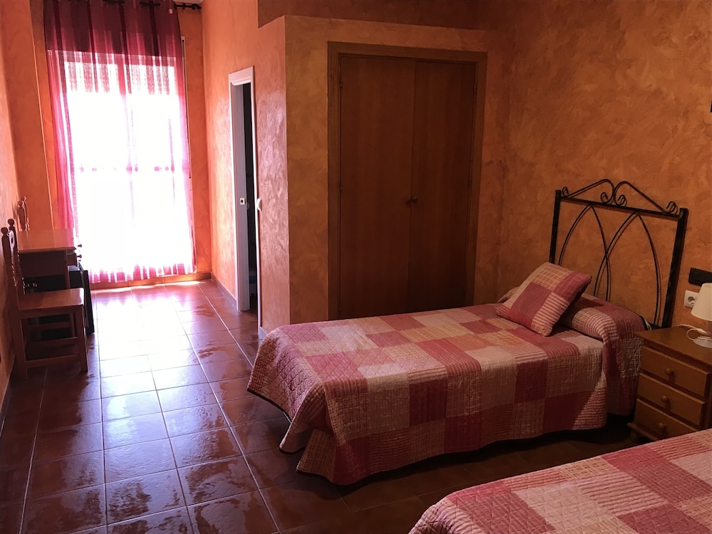 Hostal Restaurante El Mero 11/34
