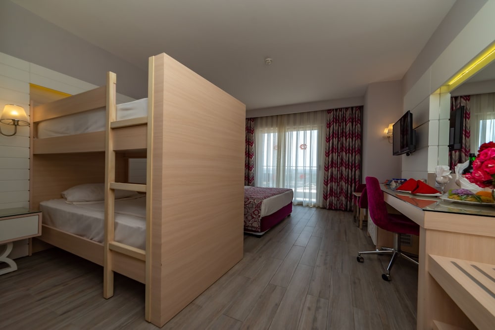 Sunmelia Beach Resort Hotel & Spa 15/50