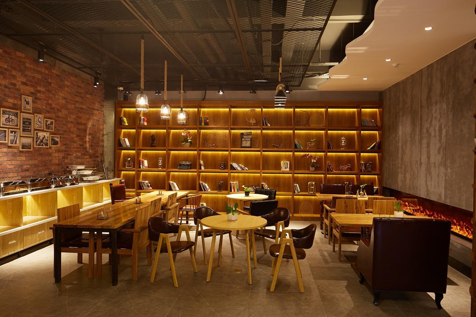 James Joyce Coffetel Shanghai Zhuanqiao Wanda Plaza 48/60