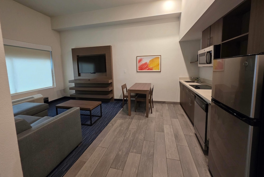 Hawthorn Extended Stay Austin North 35/50