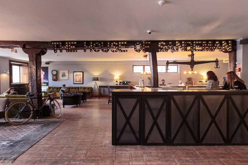 The House Of Sandeman Hostel & Suites 7/50