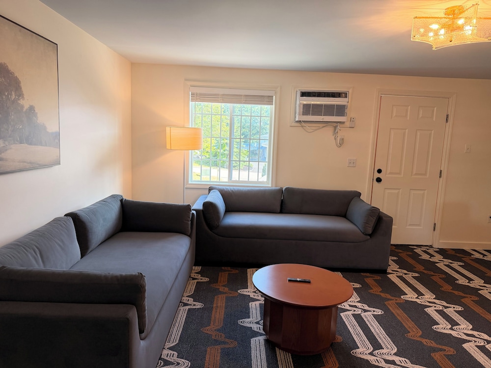 Ogunquit Hotel 31/50