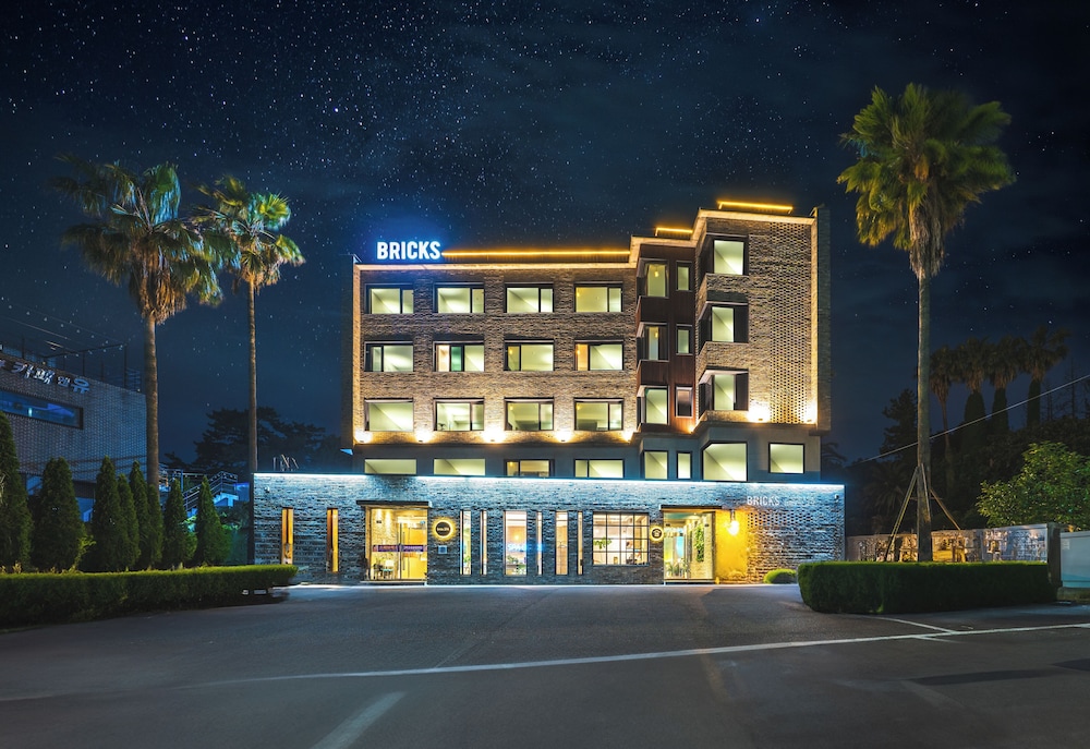 Jeju Bricks Hotel 2/64
