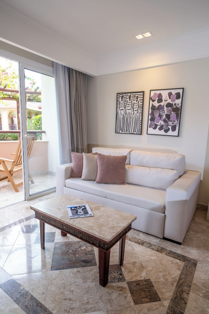 The Signature Level at Grand Palladium Imbassaí Resort & Spa 22/44