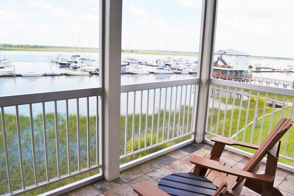 Regatta Inn 25/64
