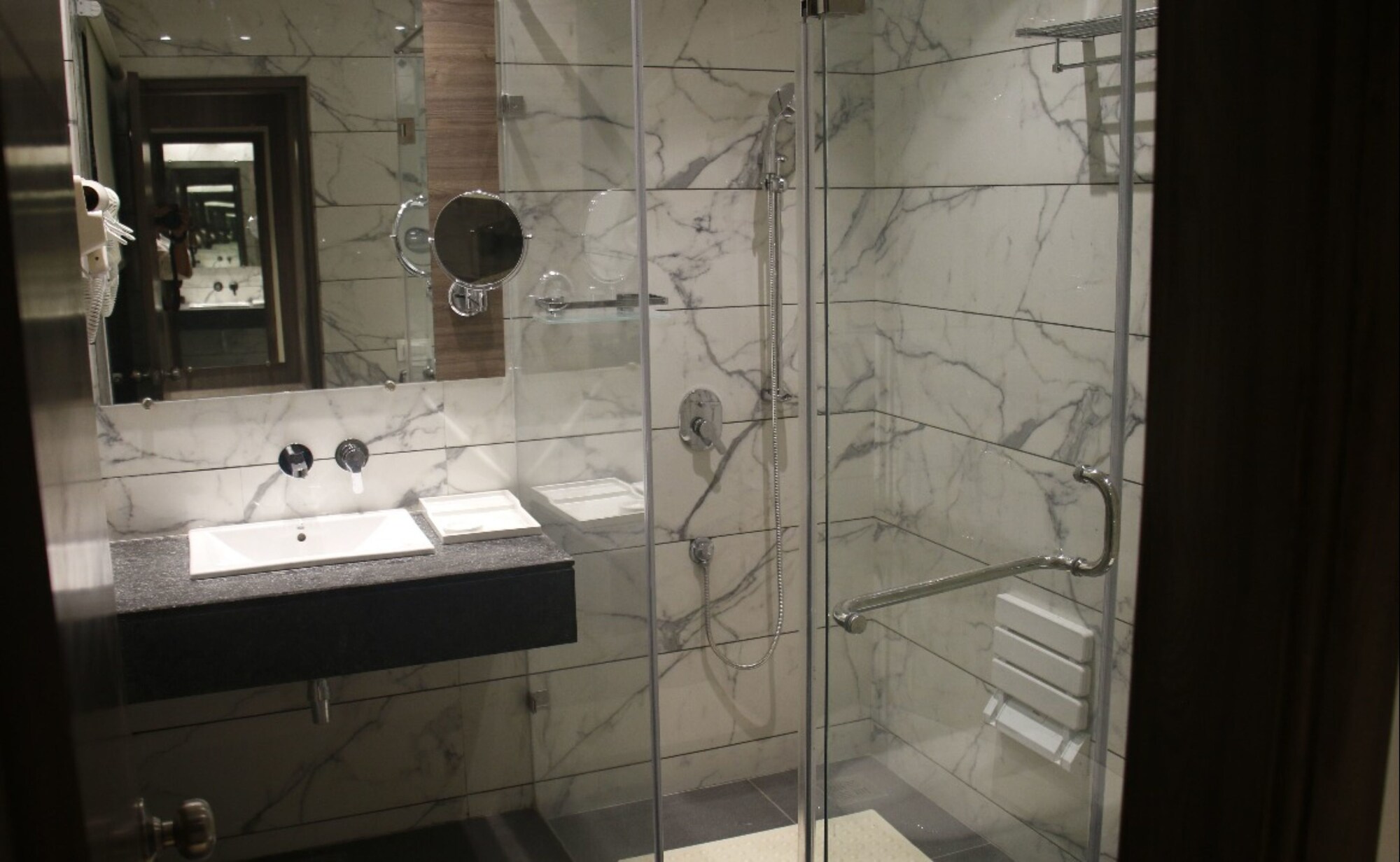 غرفة تنفيذية بسرير كينج، Ab Clarks Inn Jalandhar 3/3