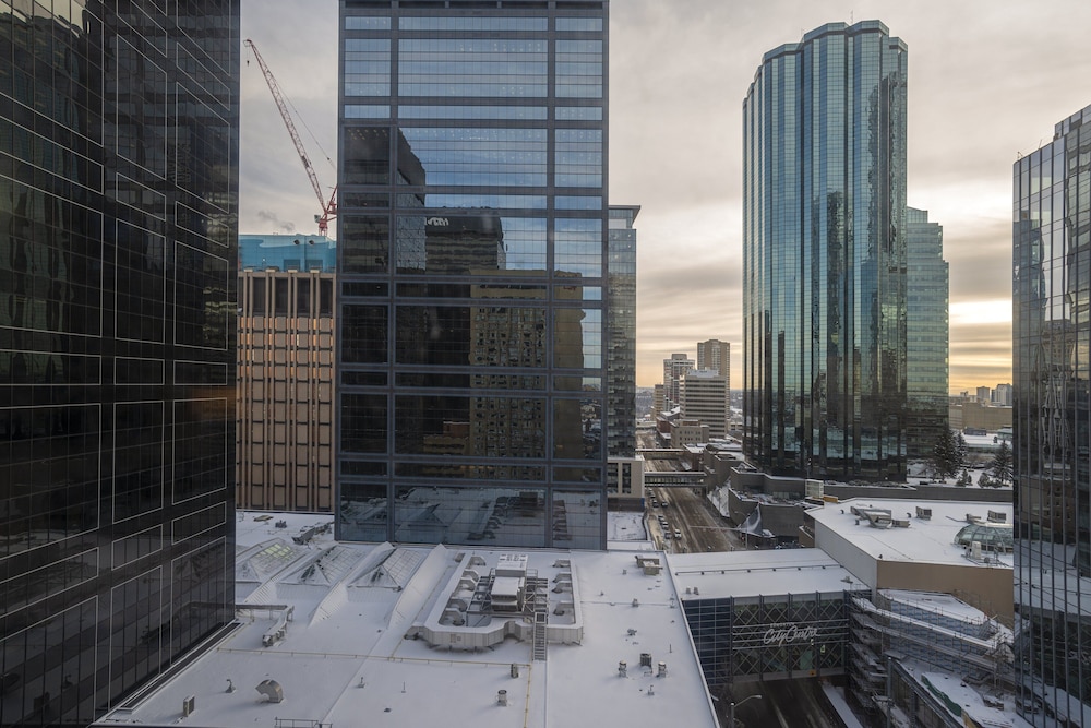 Sandman Signature Edmonton Downtown Hotel 20/46