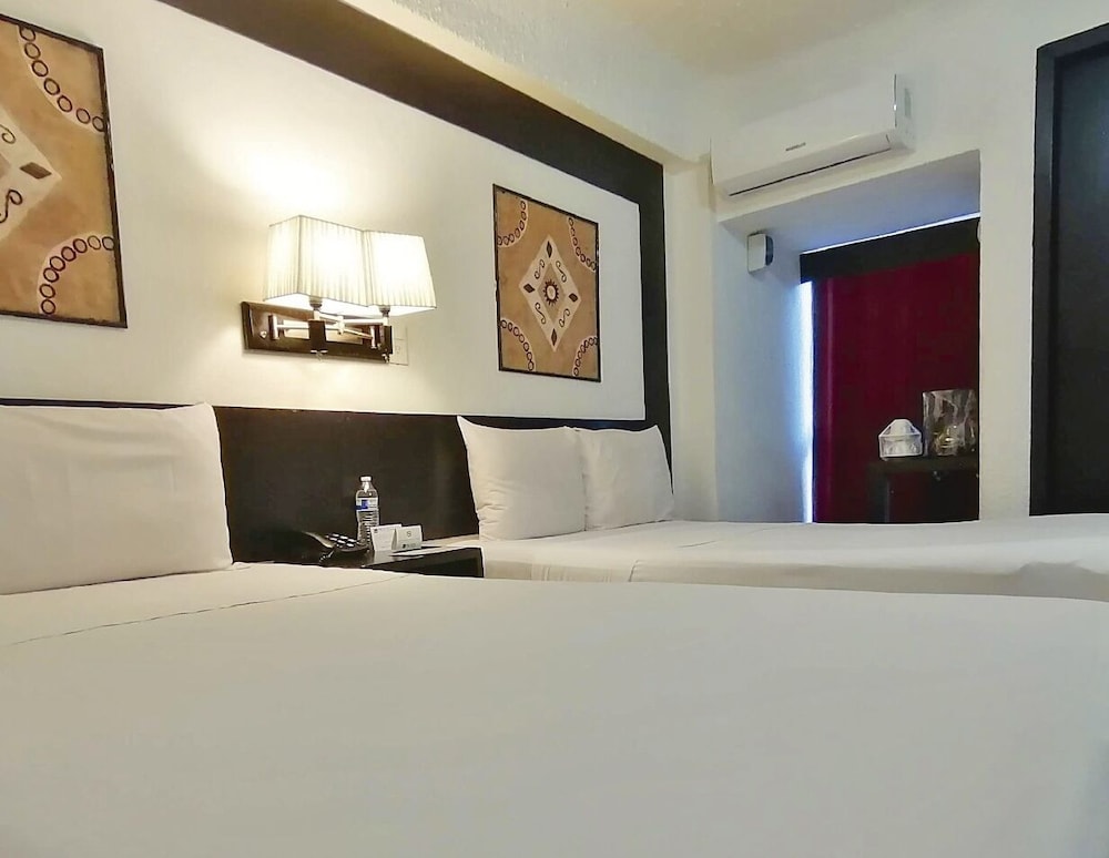 Choco's Hotel 5/31