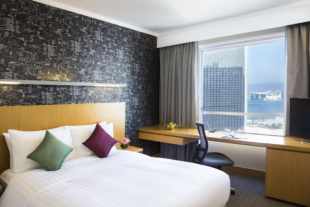 Novotel Century Hong Kong 12/48