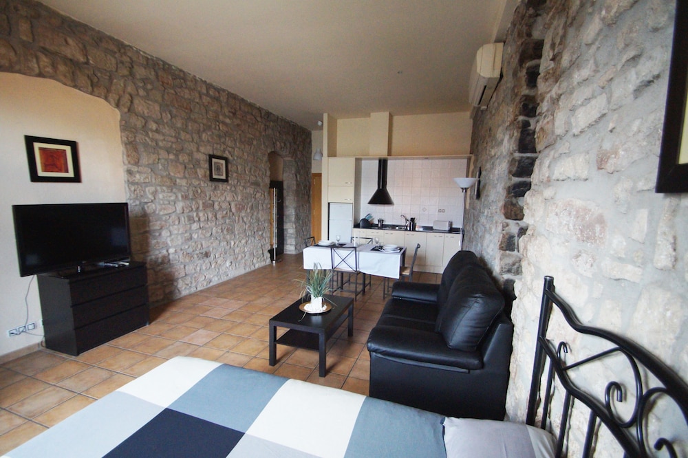 Urbi Apartments 33/43