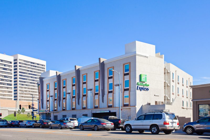 Holiday Inn Express West Los Angeles 32/35