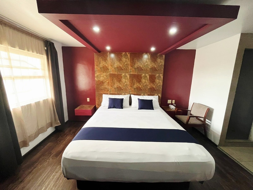 CAPITAL O Hotel Rose, Ensenada 13/48