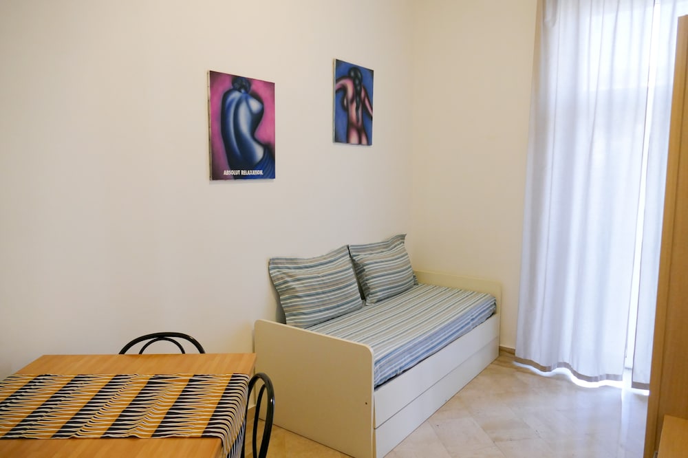 Visa Residence 28/50
