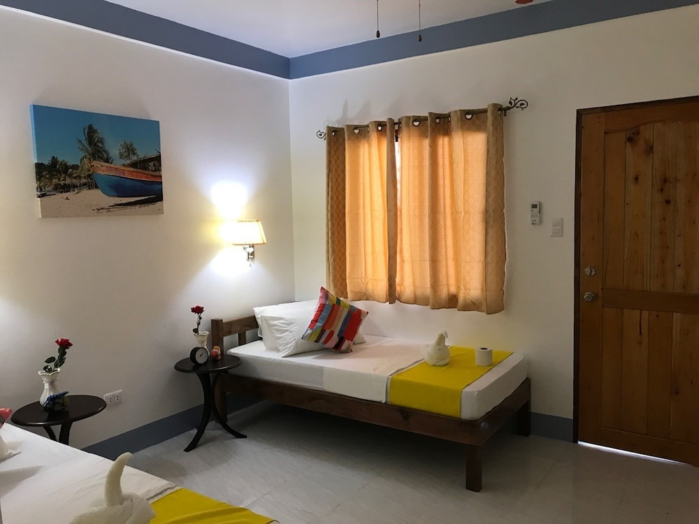 DELUXE, DOUBLE BED