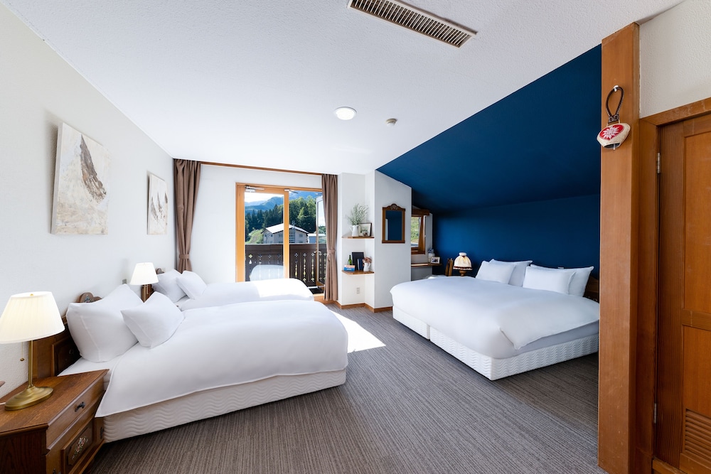 Marillen Hotel 7/37