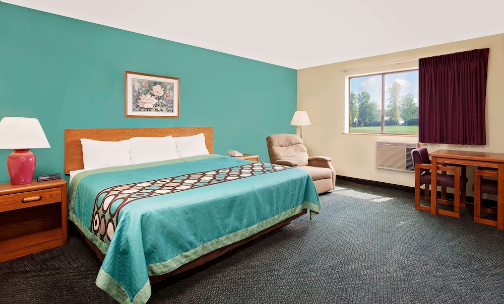 Spark by Hilton Carlisle South 8/22