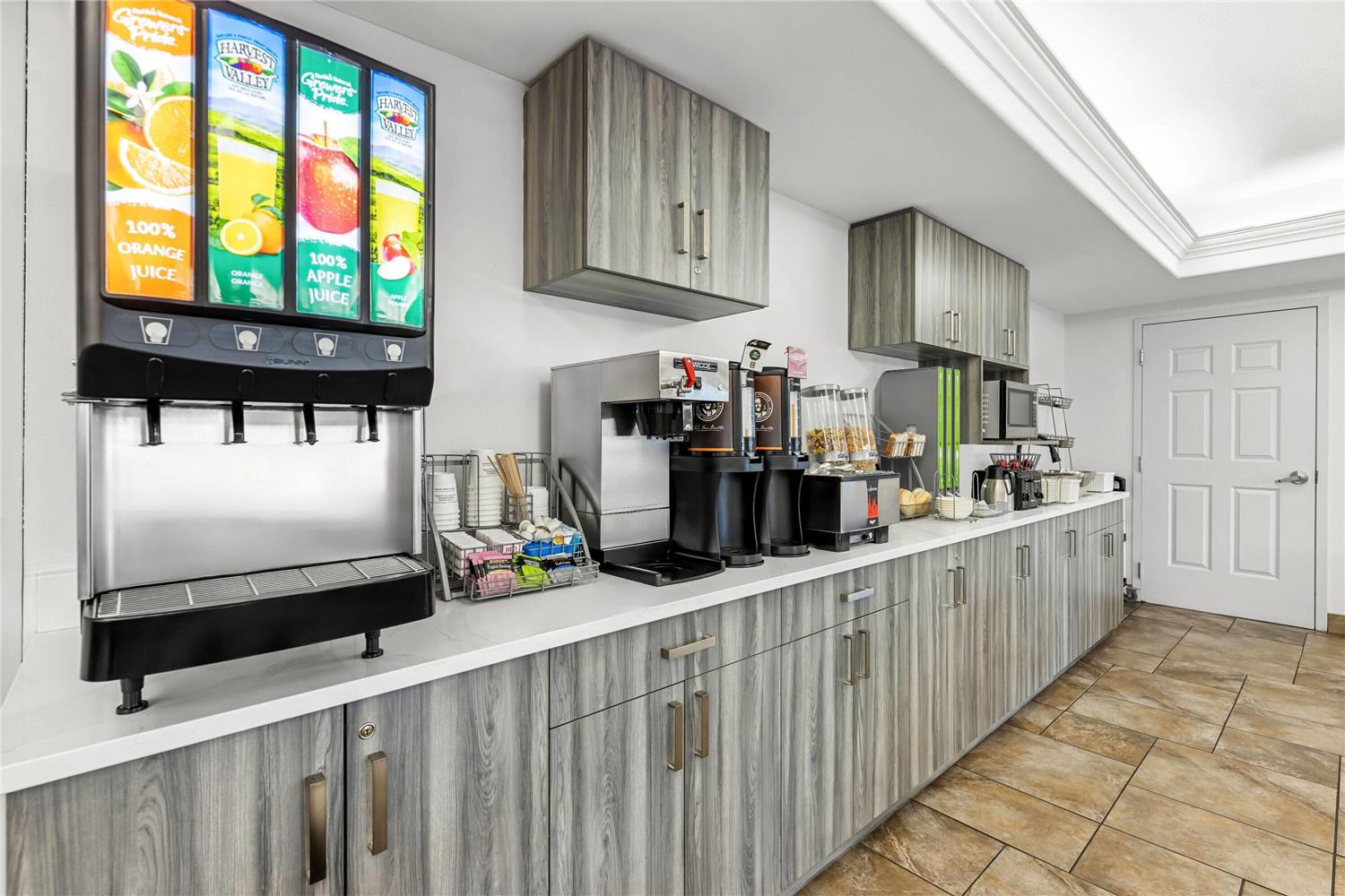 Super 8 By Wyndham Saskatoon Near Saskatoon Airport 4/6