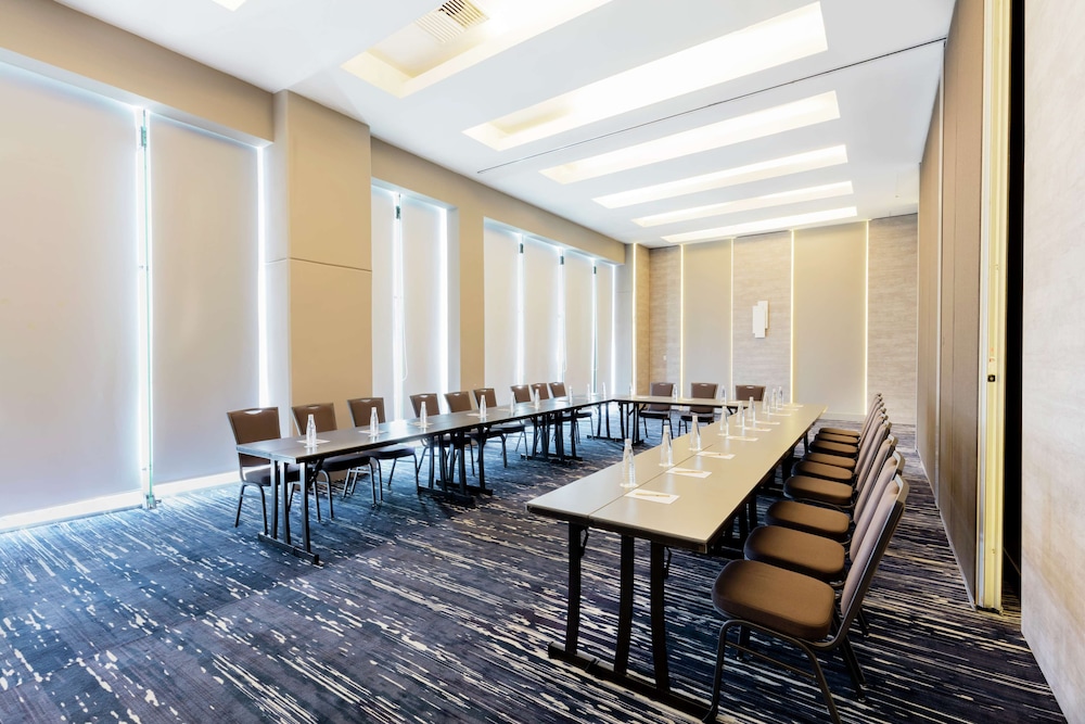 Hilton Garden Inn Mexico City Santa Fe 57/73