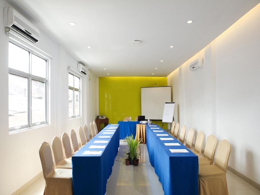 Zuri Express Hotel Pekanbaru 28/33