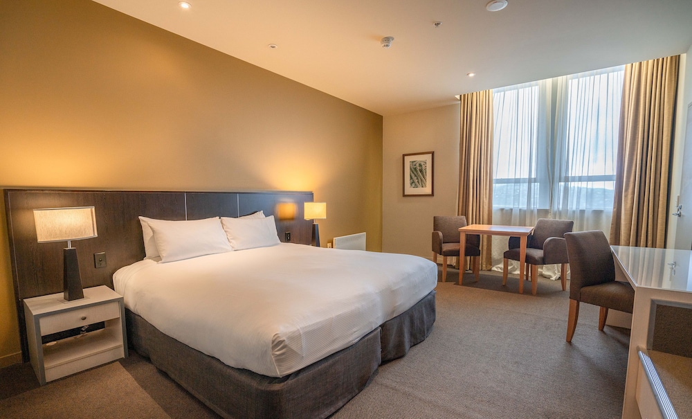 STANDARD, KING BED