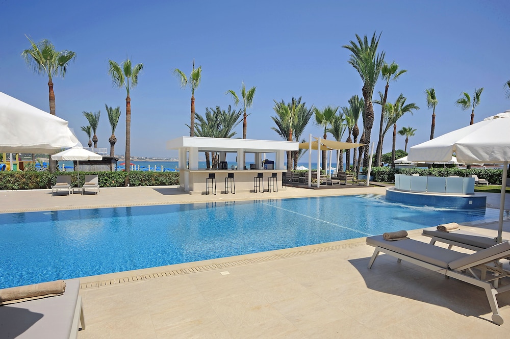 Okeanos Beach Boutique Hotel 33/39