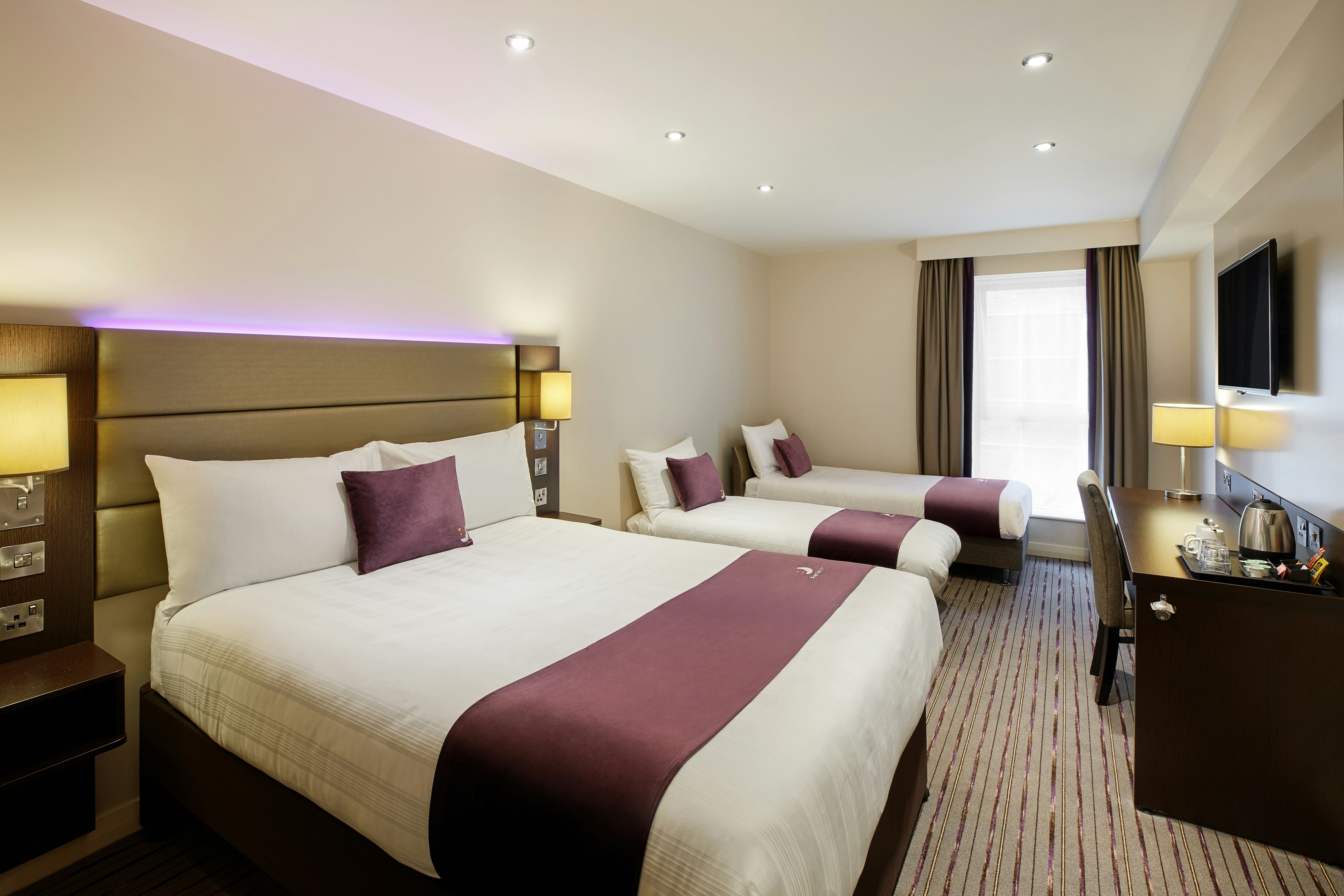 Premier Inn Glasgow City Centre (St. Enoch Square) hotel 17/26