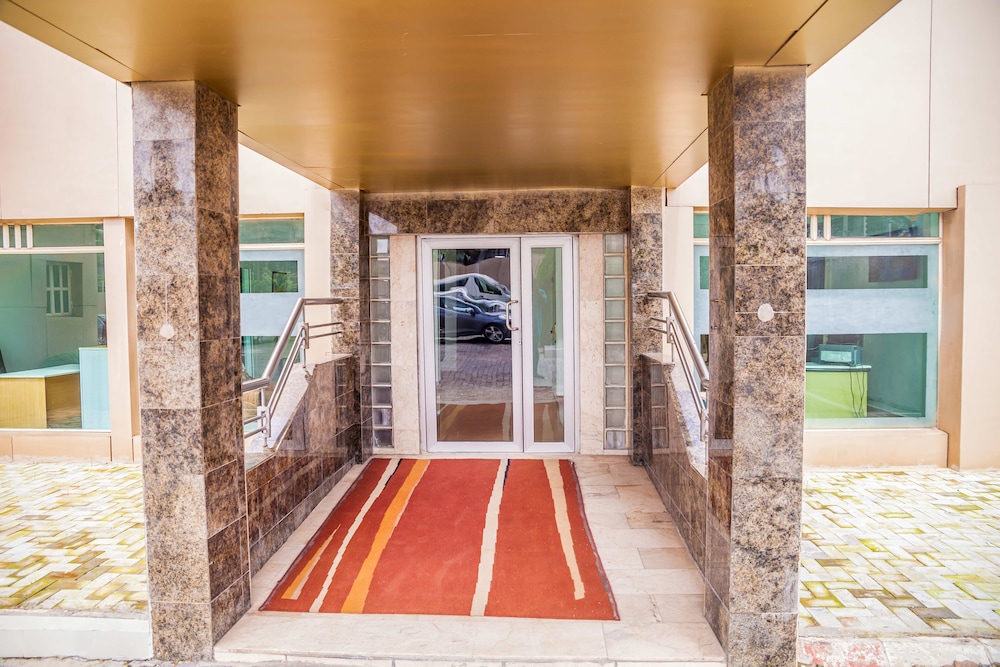 Georgetown Hotels Apartments & Suites 49/68