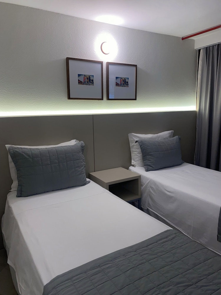 SUPERIOR, TWIN BEDS