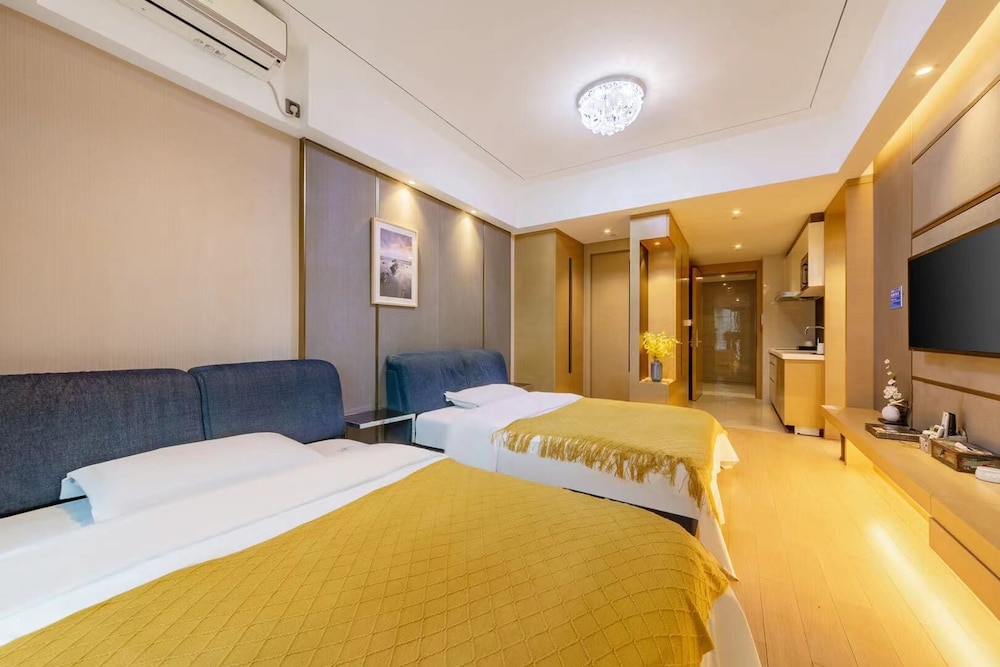 ROOM, TWIN BEDS