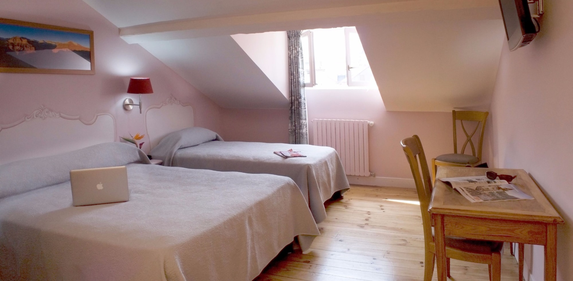 ROOM, TRIPLE