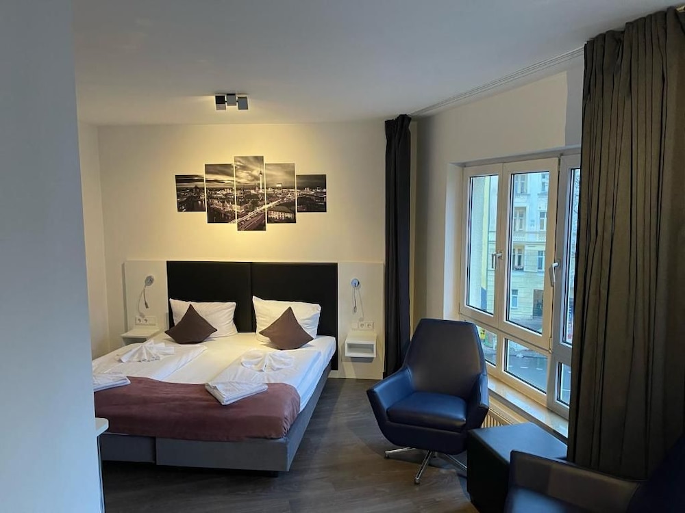 Alfa Hotel Berlin 12/50