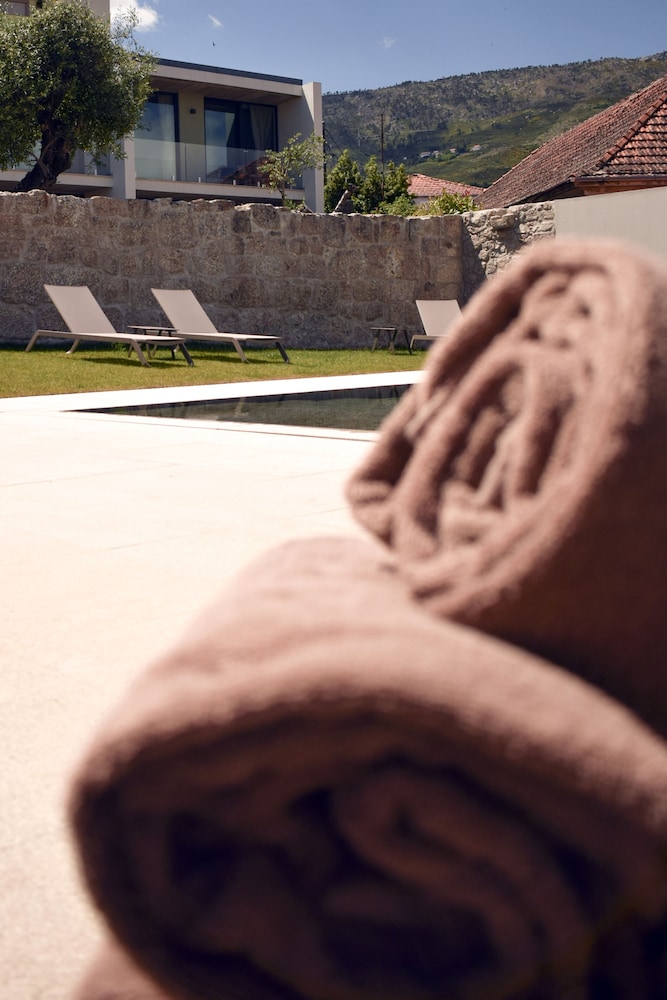 Pena D'Agua Boutique Hotel & Villas 42/43