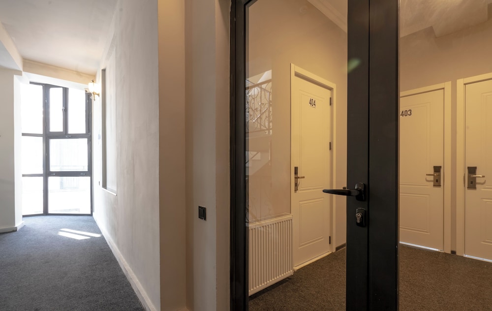 Hotel Piazza 23/50