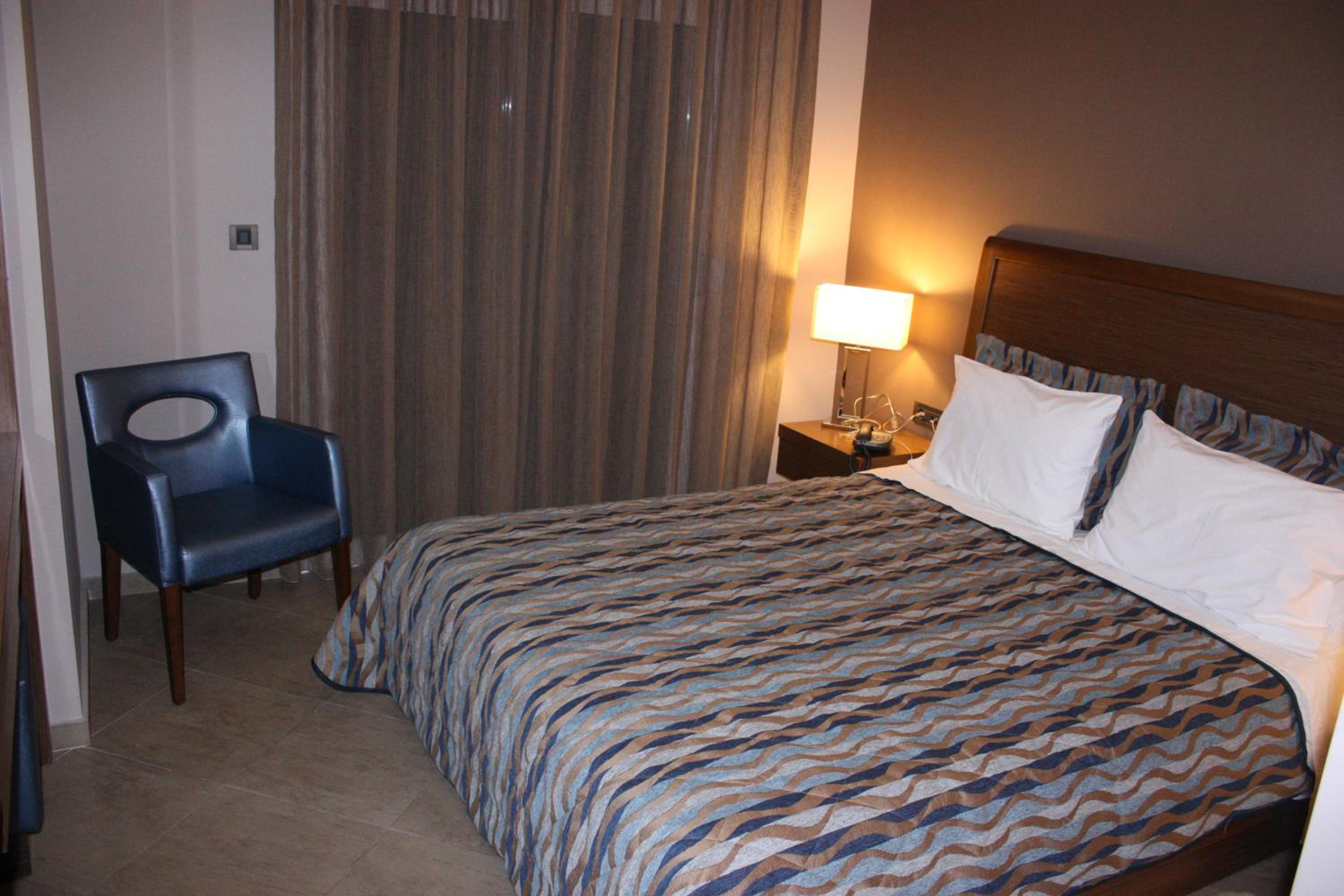 SUPERIOR, DOUBLE BED