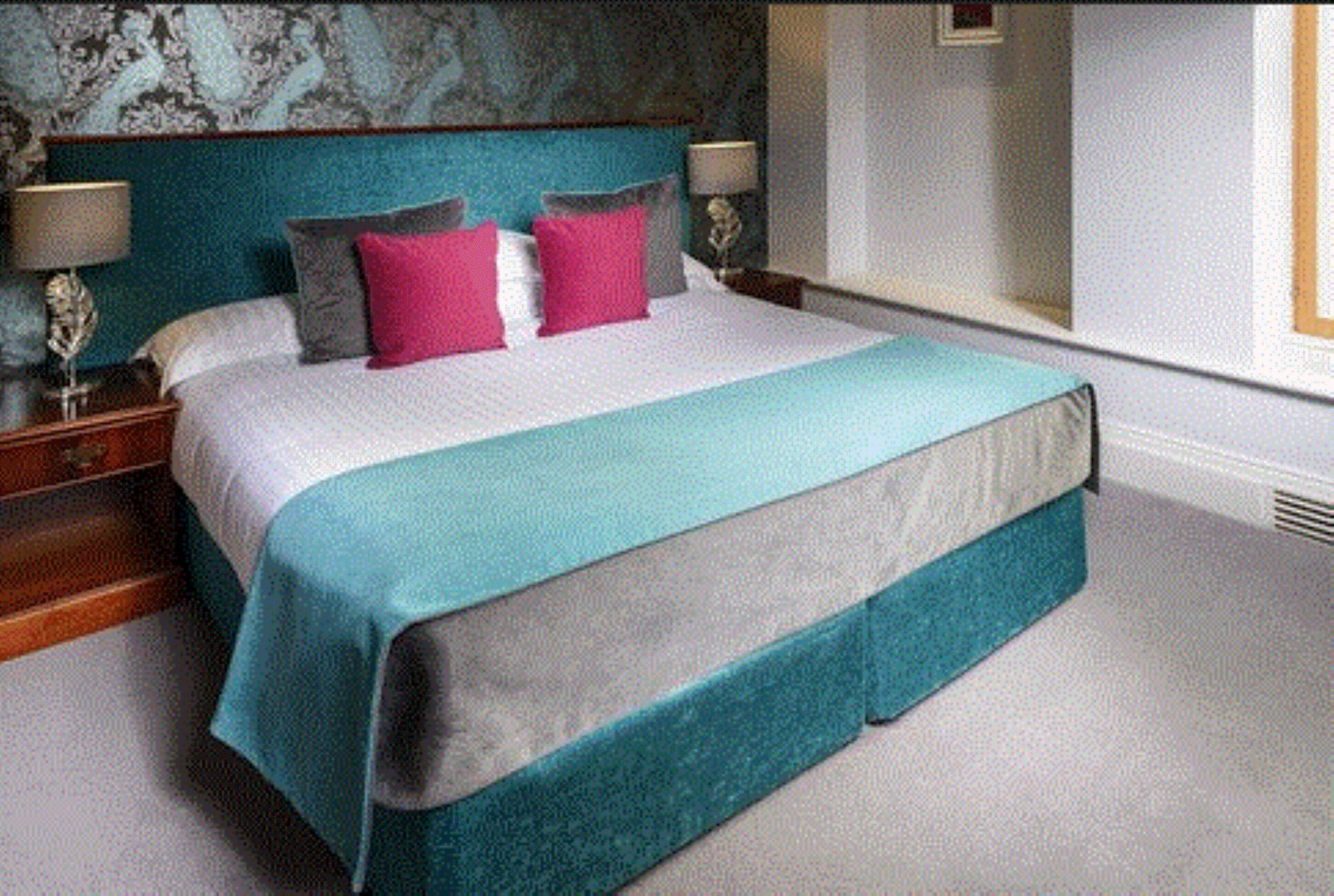 Classic, Double Bed 4/5