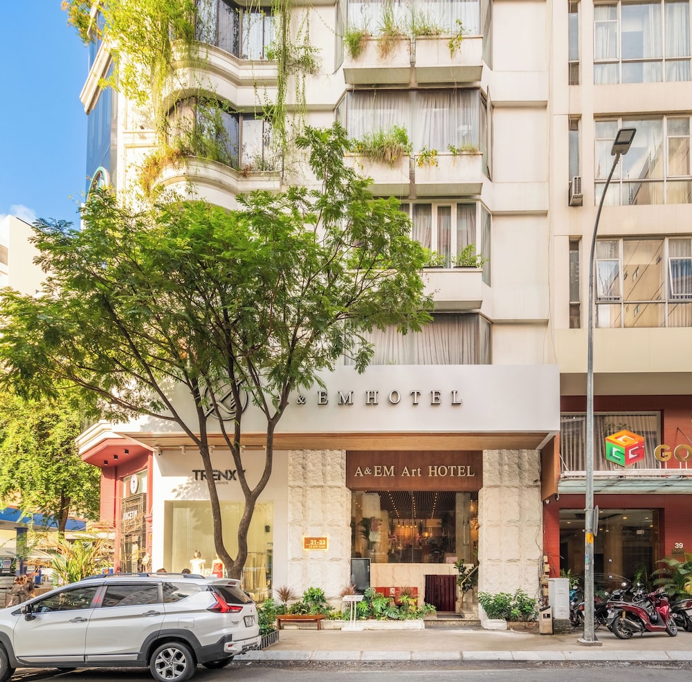 A&Em Art Hotel 60/66