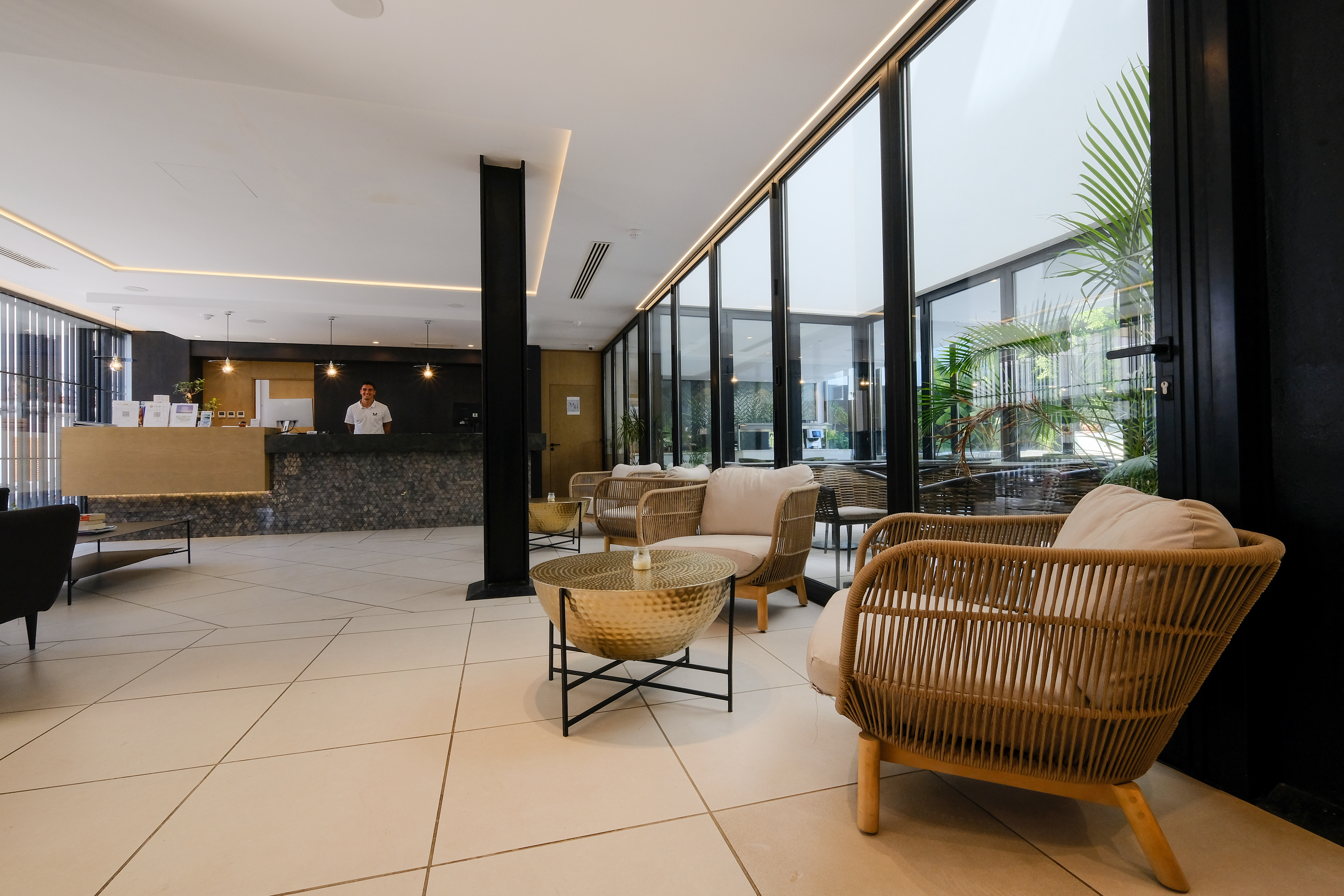 AzuLine Hotel M 33/42
