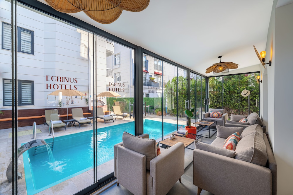 Echinus Hotels 25/48