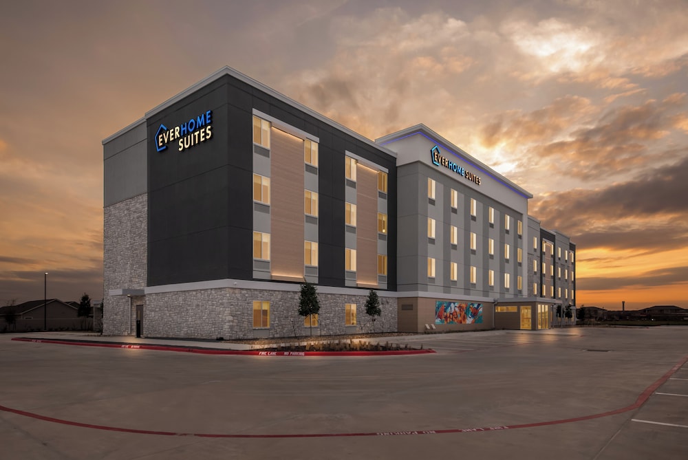 Everhome Suites Bastrop 36/49