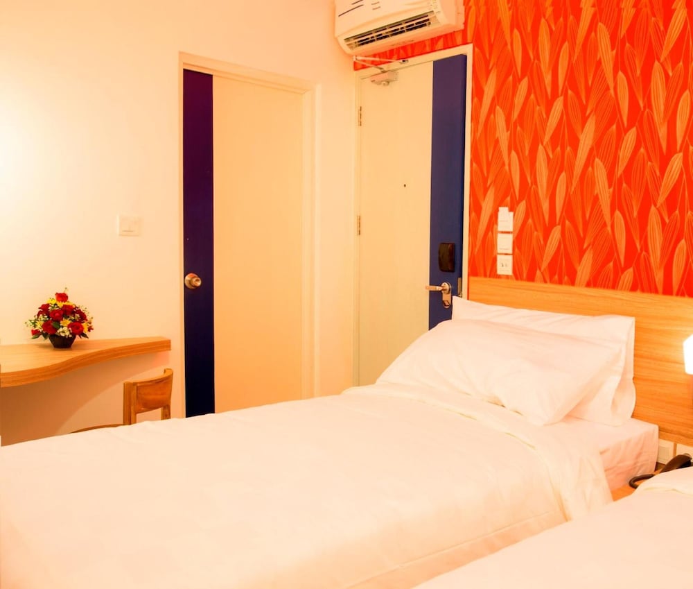 deMira Hotel Gubeng Surabaya 11/26