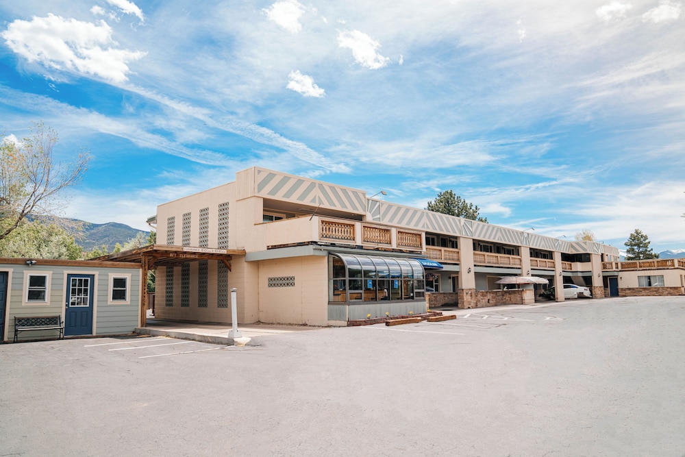 Salida Inn & Monarch Suites 6/78