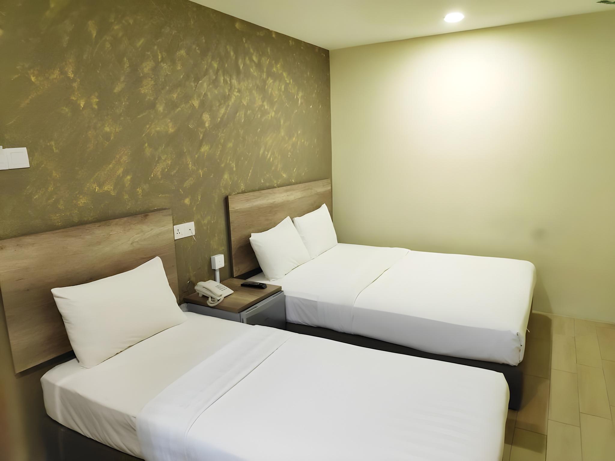 Family, 1 Queen and 1 Single Bed, No Window