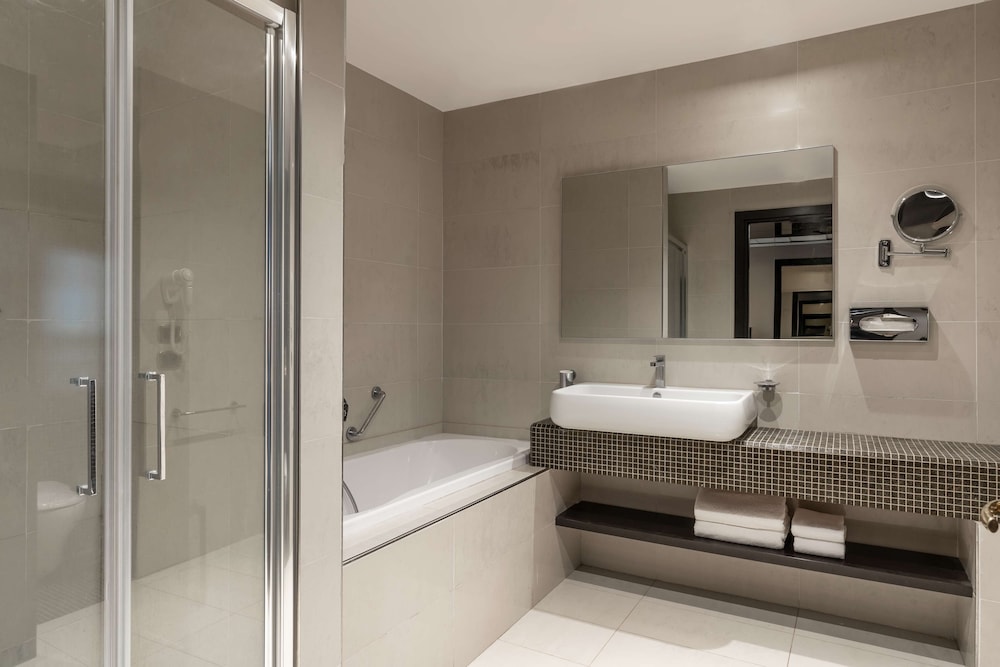 RADISSON BLU HOTEL N DJAMENA 45/46