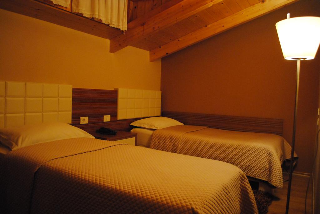 HOTEL VILA 60 13/15